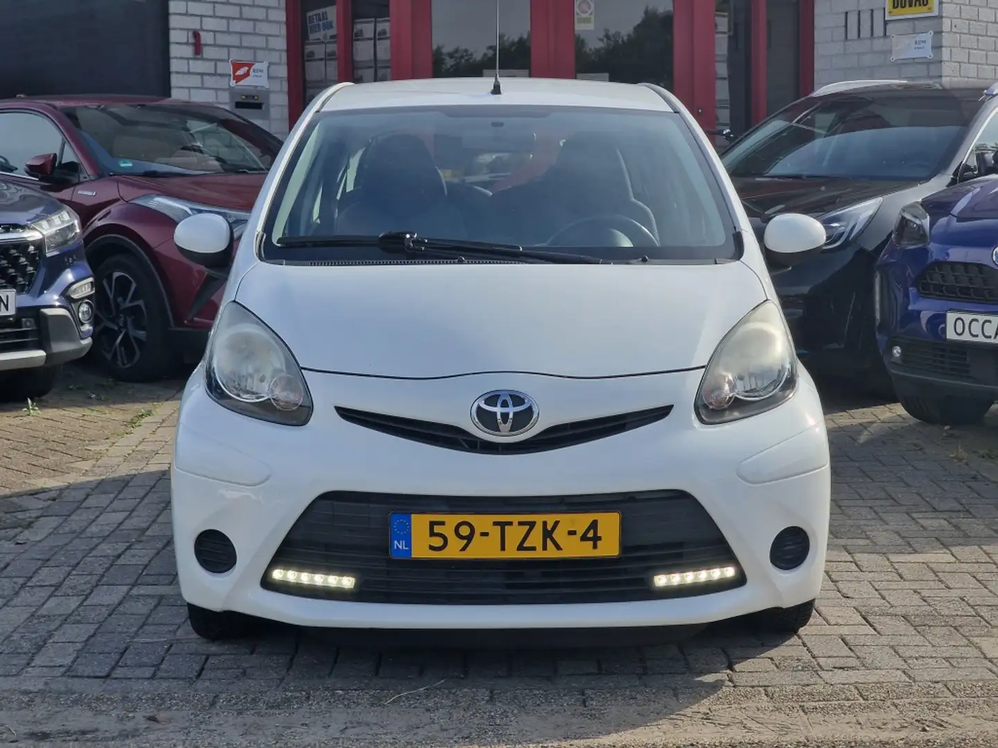 Toyota Aygo 1.0 VVT-i Aspiration | 12mnd Garantie | Incl. Beur Blanc - 2