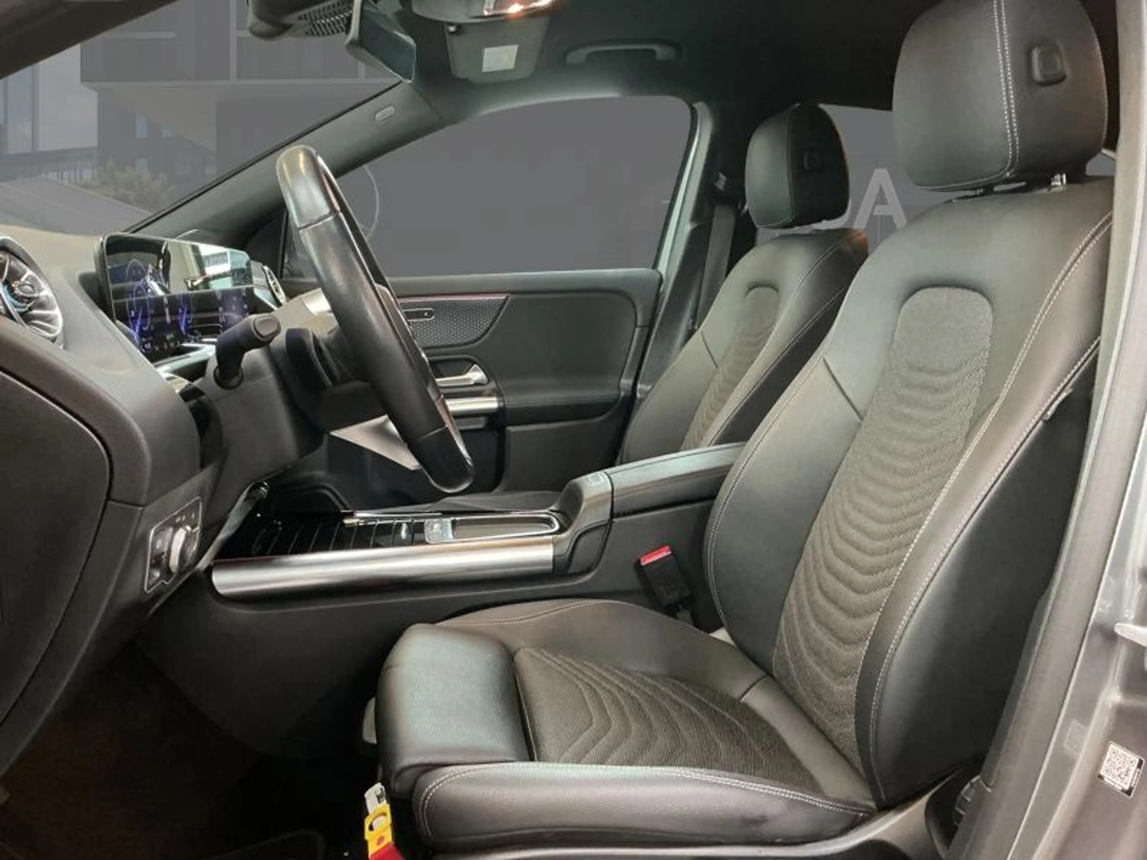 Mercedes-Benz EQA 250 + Business Line — photo 5