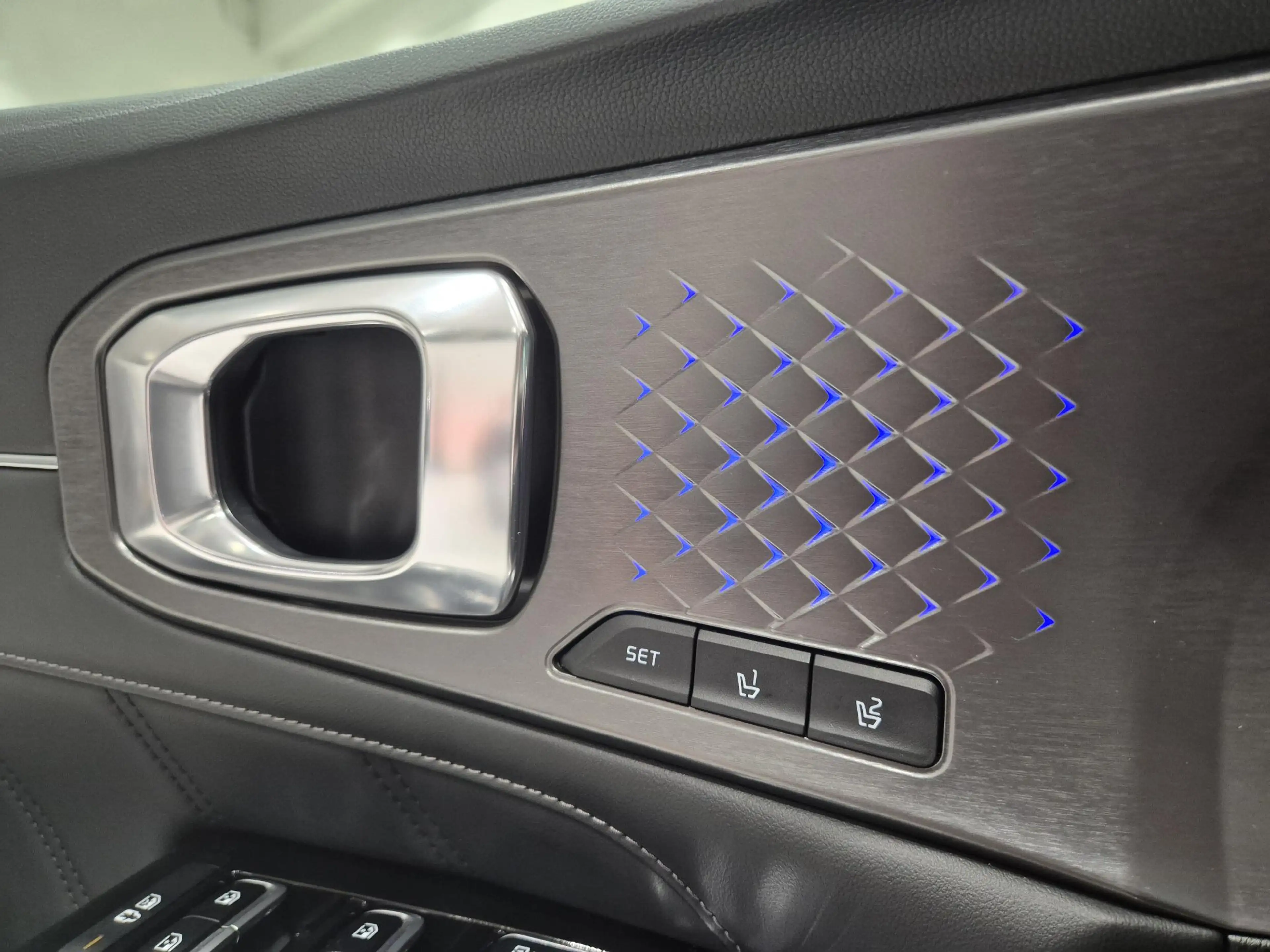 Kia Sorento 1.6 T-GDI Plug-in Hybrid 4WD Edition 7p. | Trekhaa — photo 33