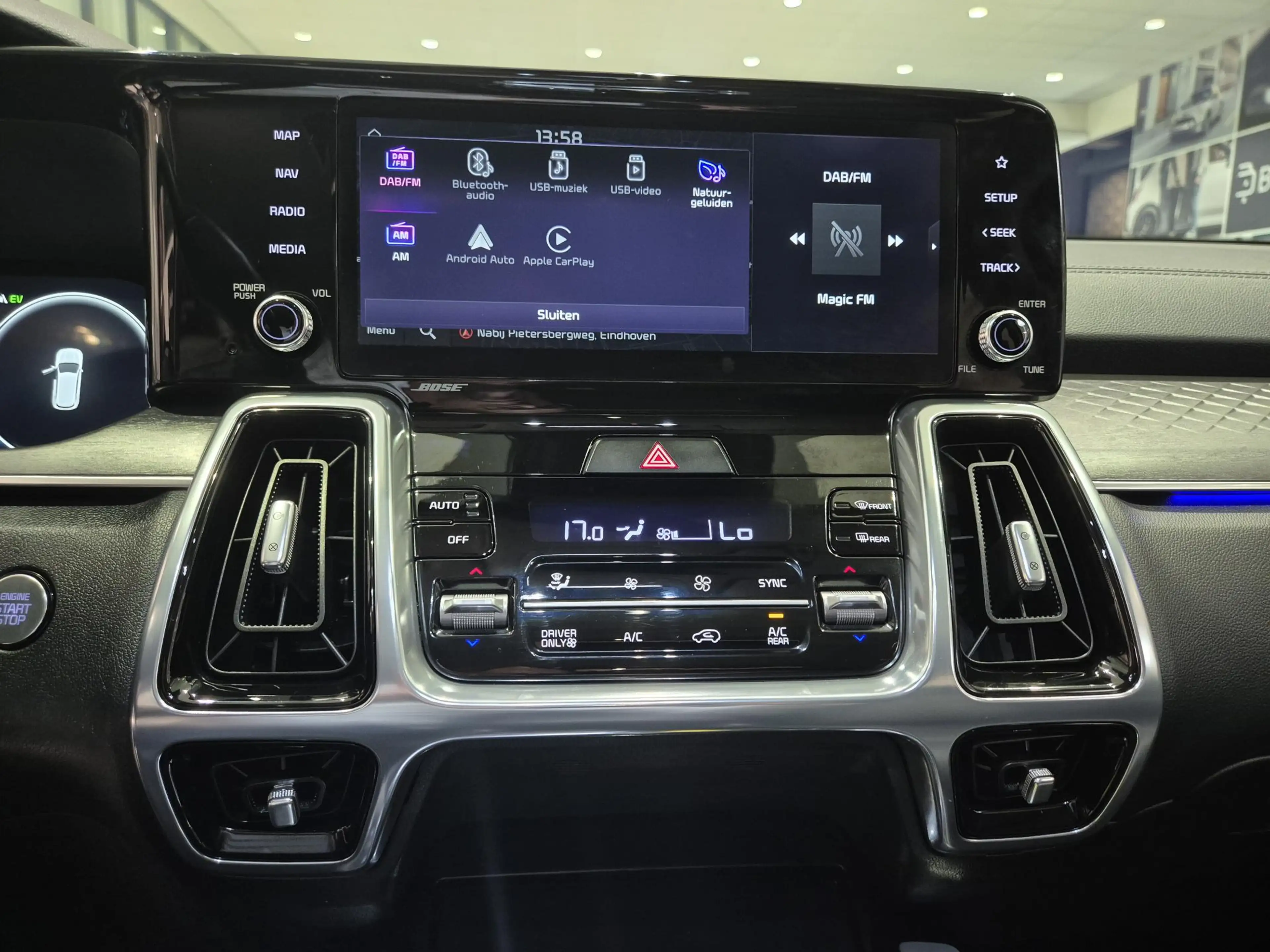Kia Sorento 1.6 T-GDI Plug-in Hybrid 4WD Edition 7p. | Trekhaa — photo 32