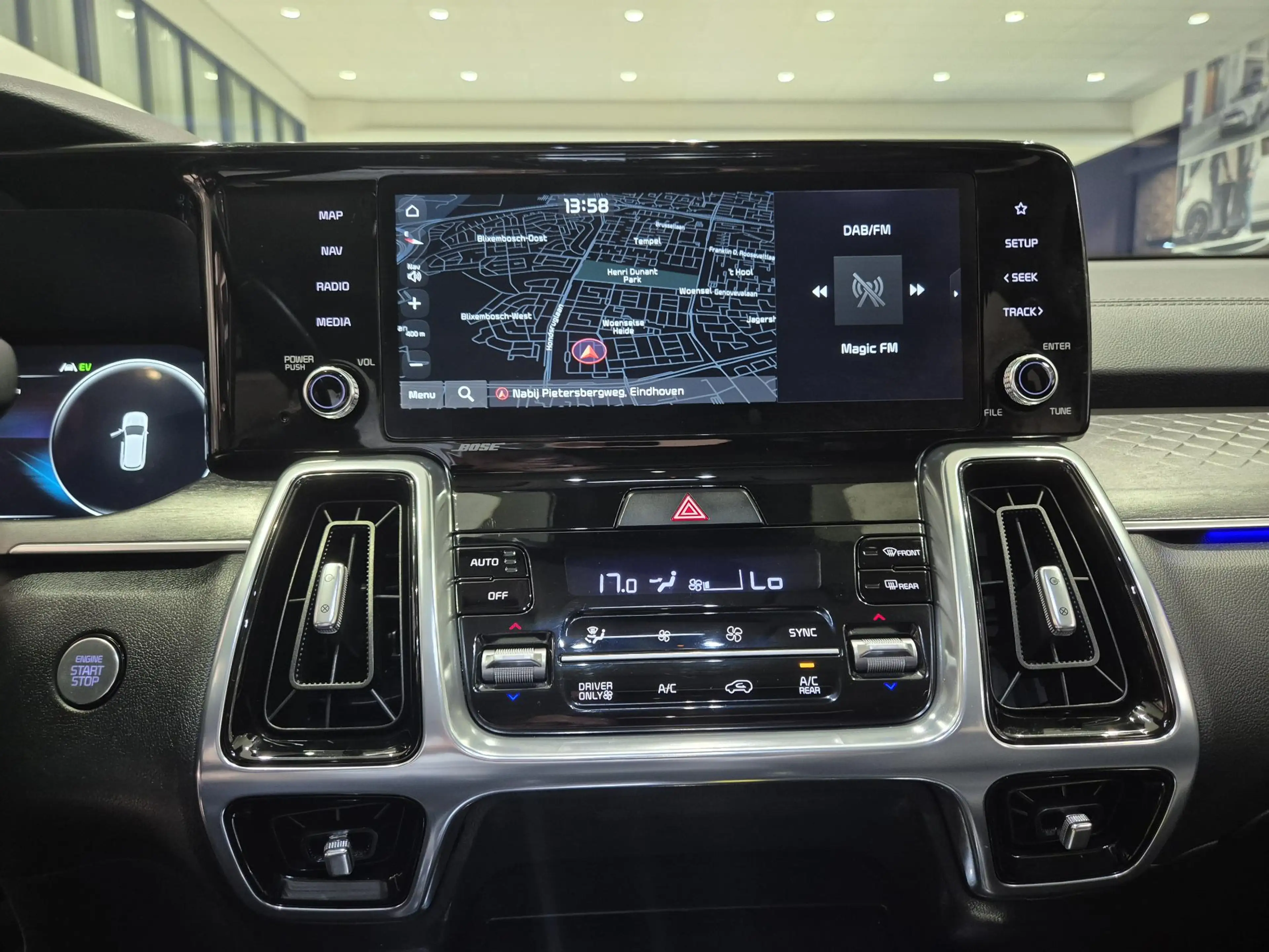 Kia Sorento 1.6 T-GDI Plug-in Hybrid 4WD Edition 7p. | Trekhaa — photo 10