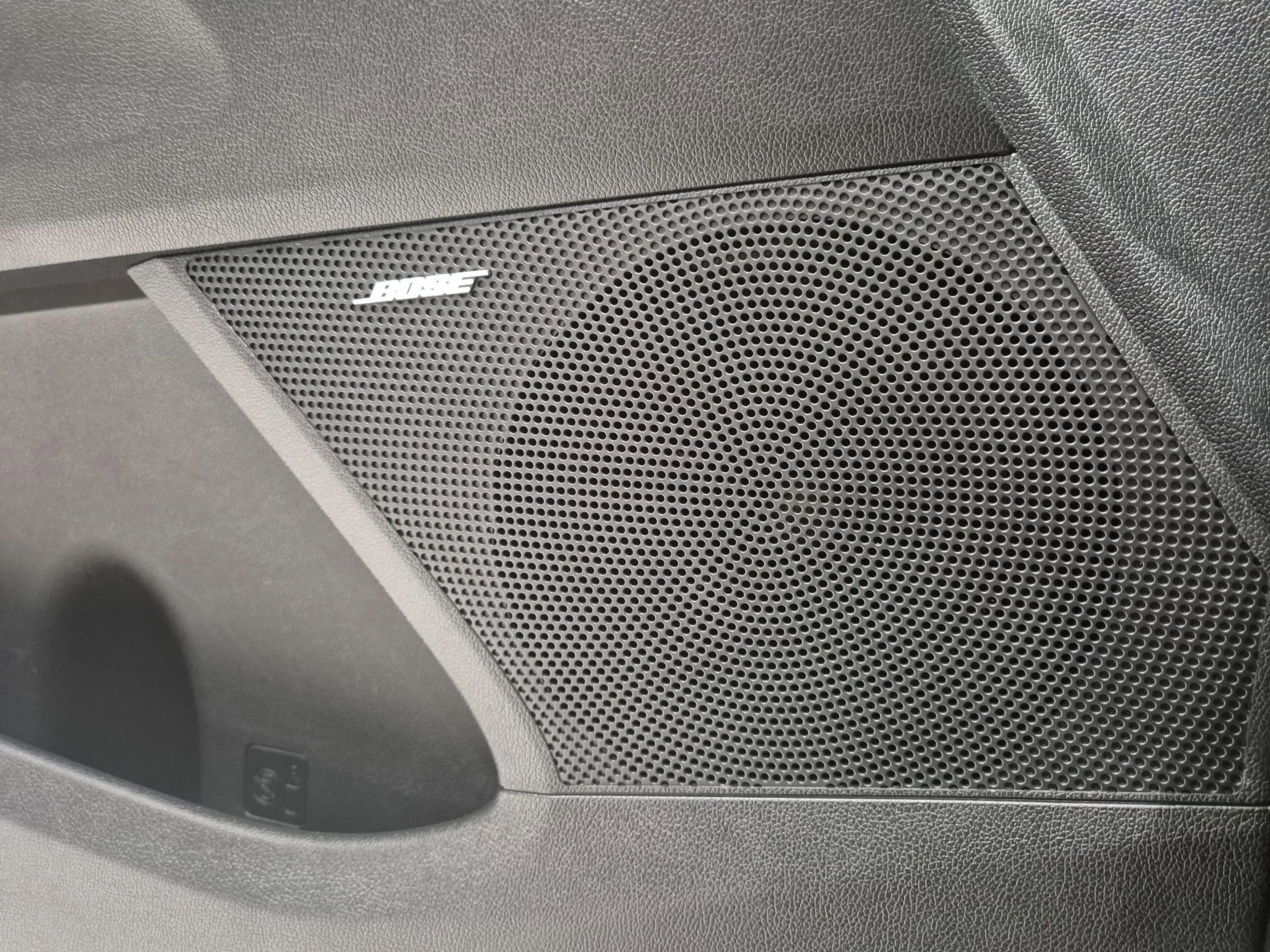 Kia Sorento 1.6 T-GDI Plug-in Hybrid 4WD Edition 7p. | Trekhaa — photo 29