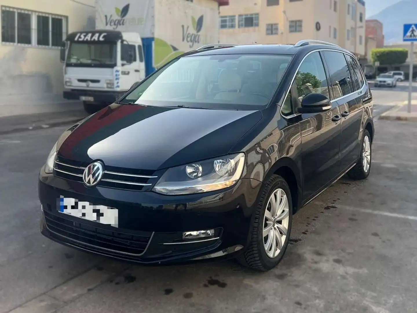 Volkswagen Sharan 2.0TDI Sport DSG 110kW Negro - 2