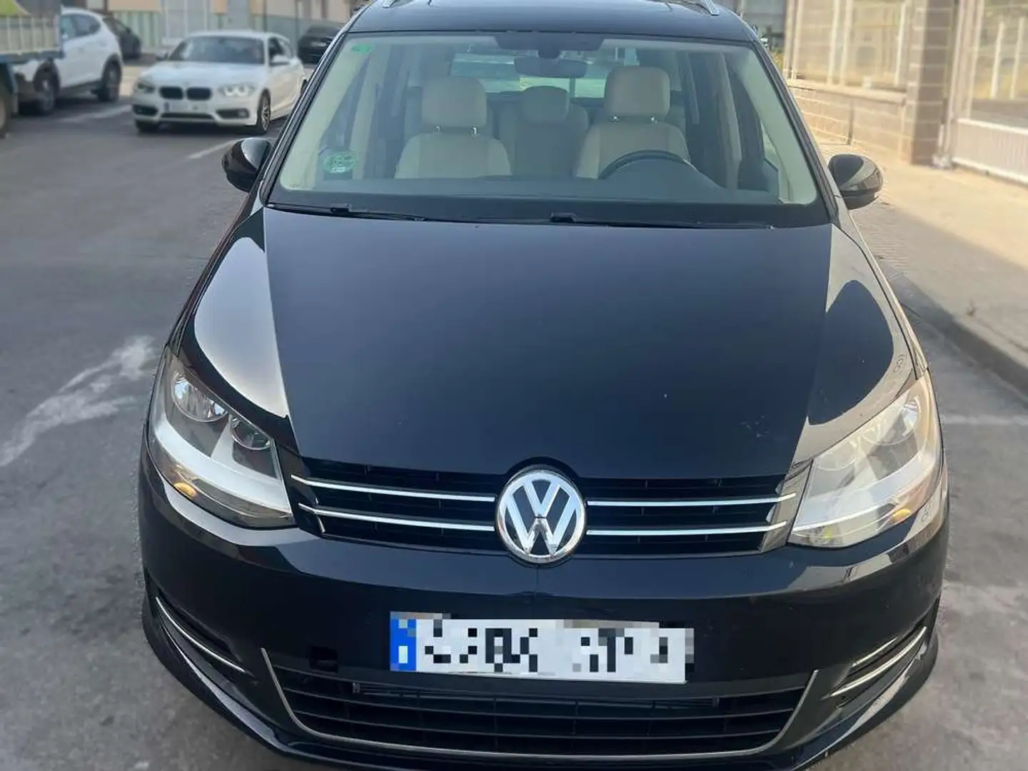 Volkswagen Sharan 2.0TDI Sport DSG 110kW Negro - 1