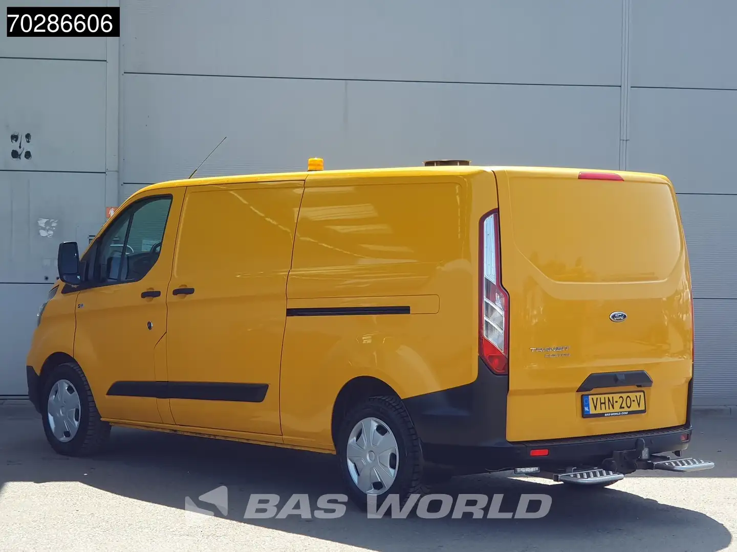 Ford Transit Custom 130PK Automaat L2H1 LED Trekhaak Airco Cruise Came Geel - 2