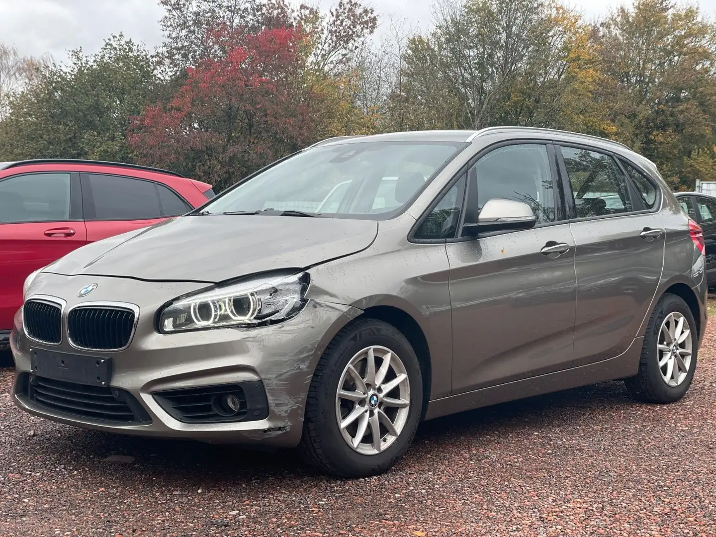 BMW 218 Active Tourer 218 i Automatik/NAVI/PDC/LED Silber - 1