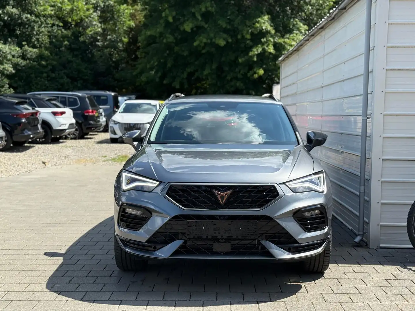 CUPRA Ateca 2.0 TSI 4WD DSG *AHK*NAVI*KAMERA*ACC*EL. SITZ 1... Grau - 2