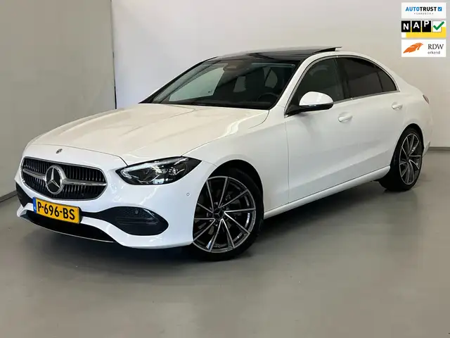 Mercedes-Benz C 200 Luxury Line / Pano / NL-auto / Trekhaak