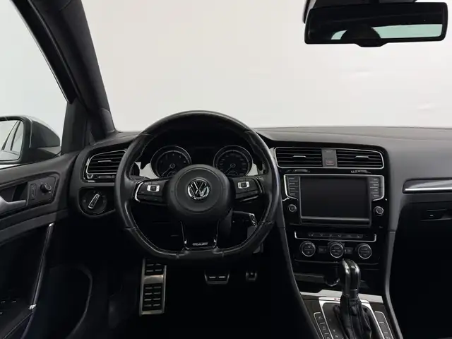 Volkswagen Golf view 11