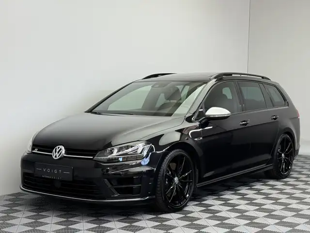 Volkswagen Golf view 2
