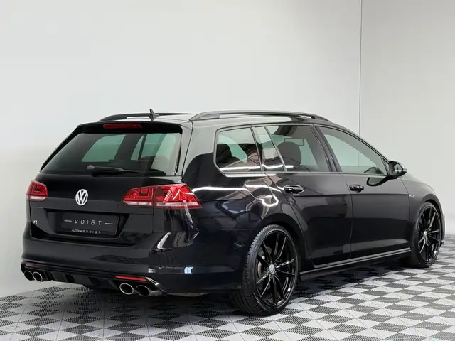 Volkswagen Golf view 6
