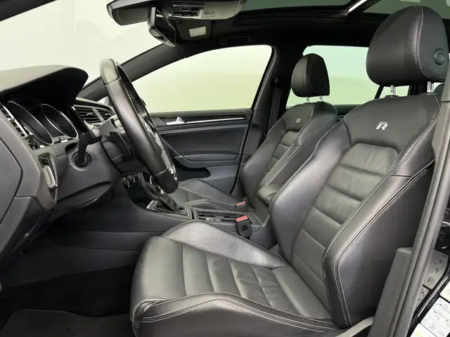 Volkswagen Golf view 8