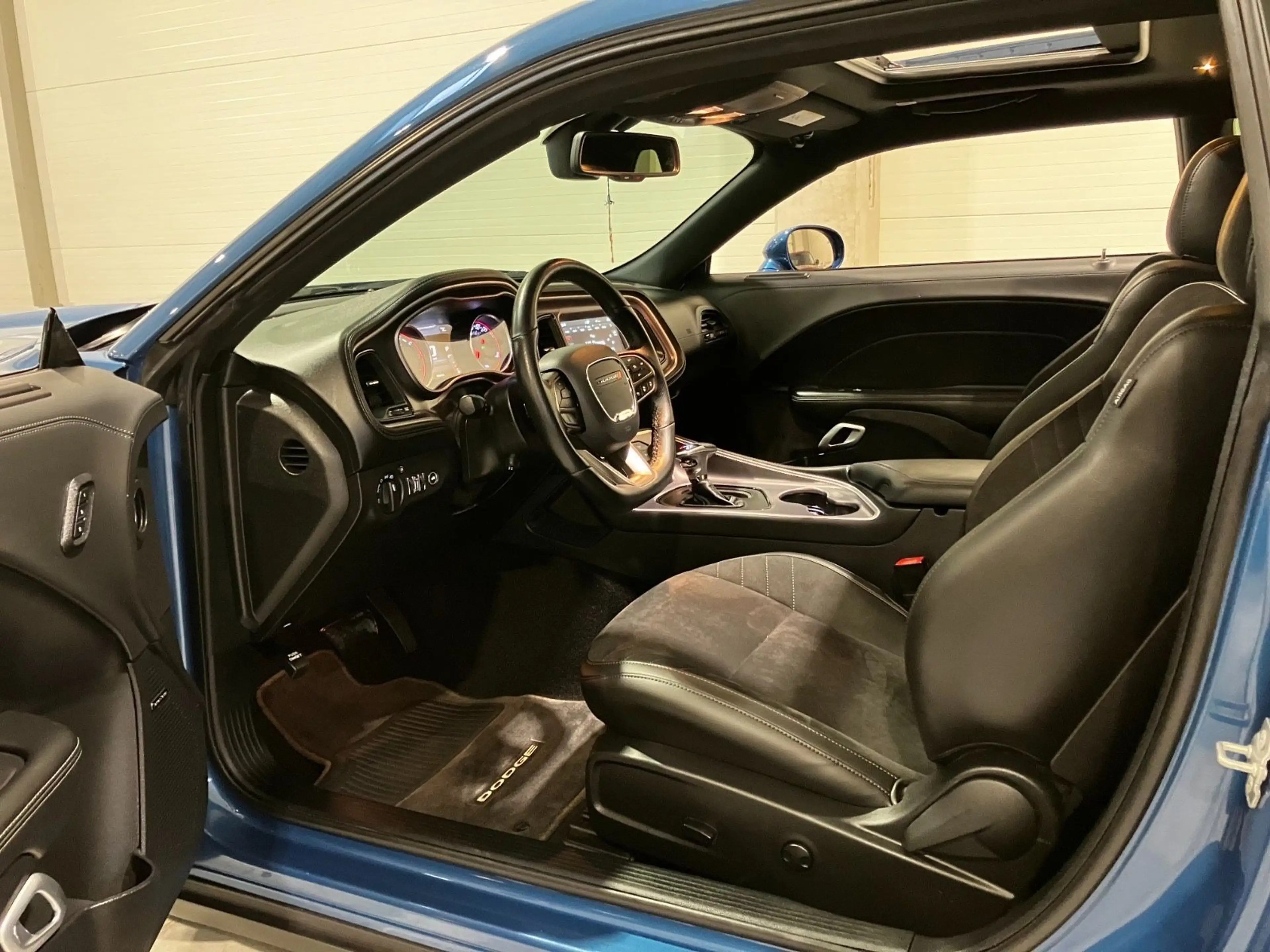 Dodge Challenger 6,4 Orig Widebody SRT Aut Nav Leder — photo 15