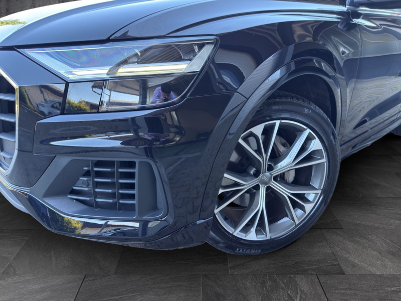 Audi Q8 55 TFSI quattro*PANO*LED*APPLE*KAMERA*NAV*21" — photo 12