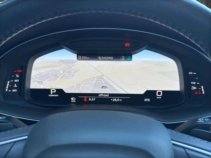 Audi Q8 55 TFSI quattro*PANO*LED*APPLE*KAMERA*NAV*21" — photo 7
