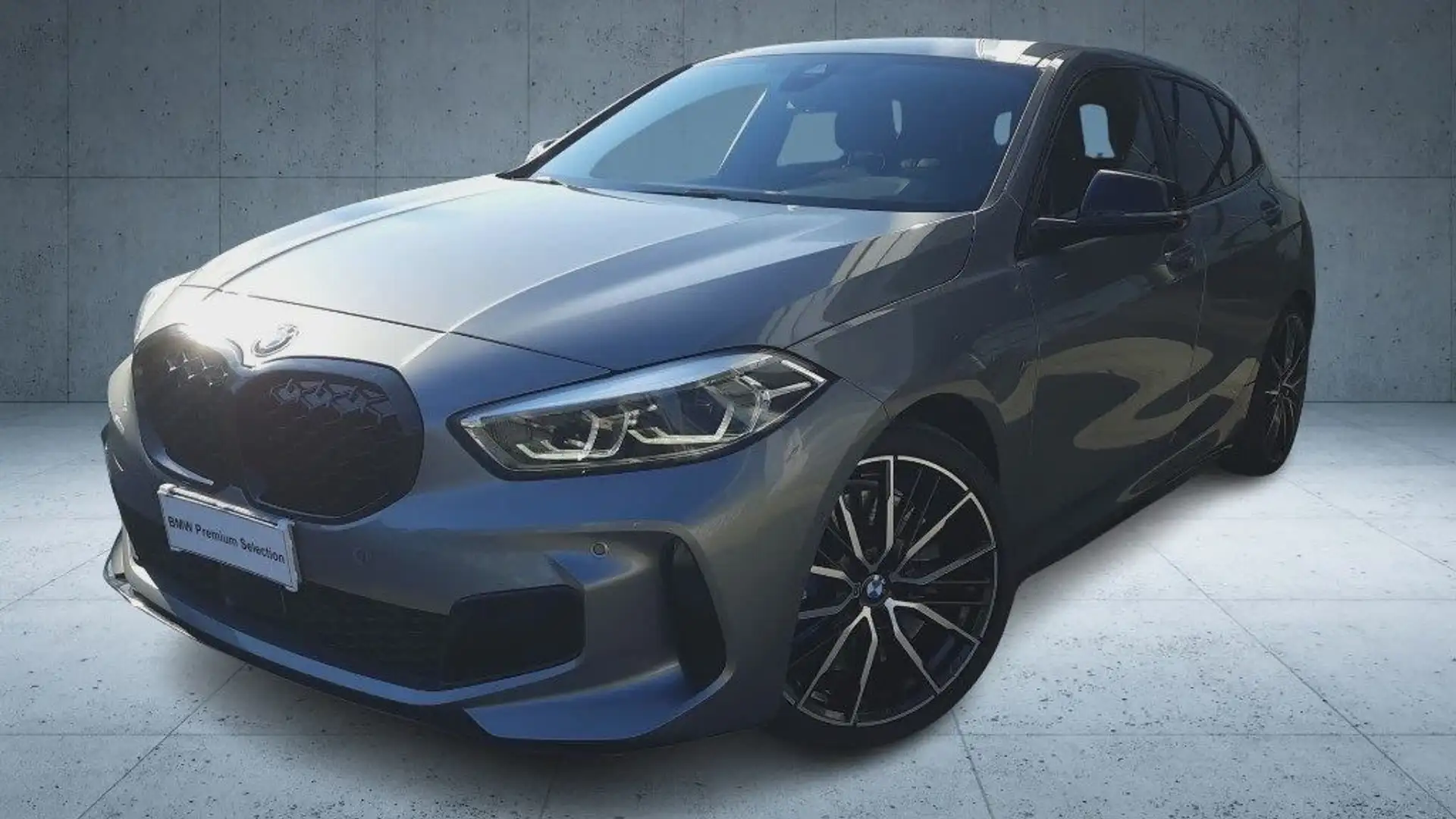 BMW 135 i xDrive M performance Aut. Grigio - 1
