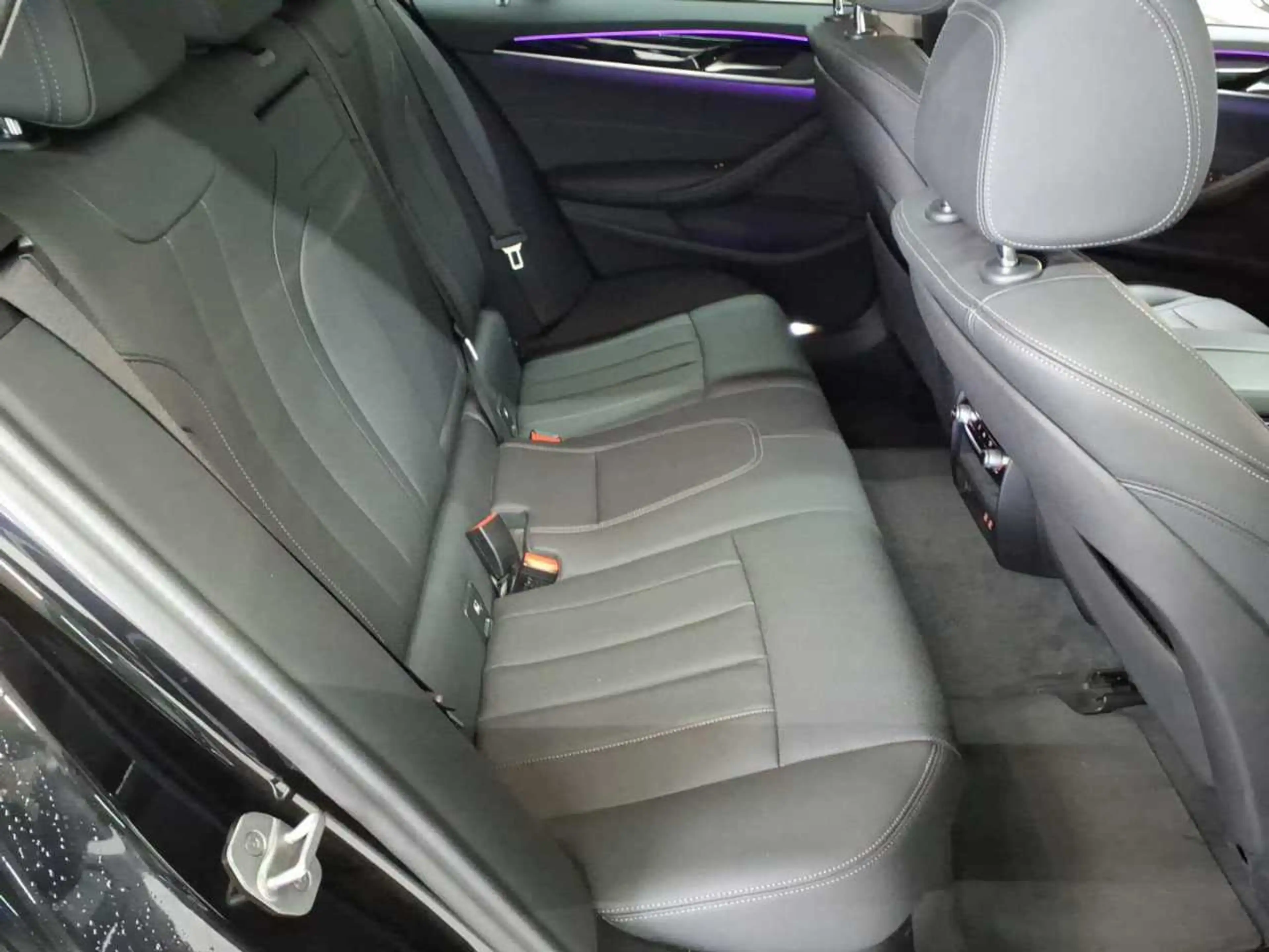 BMW 530 530e Touring Aut. Navi Pano AHK Leder — photo 14
