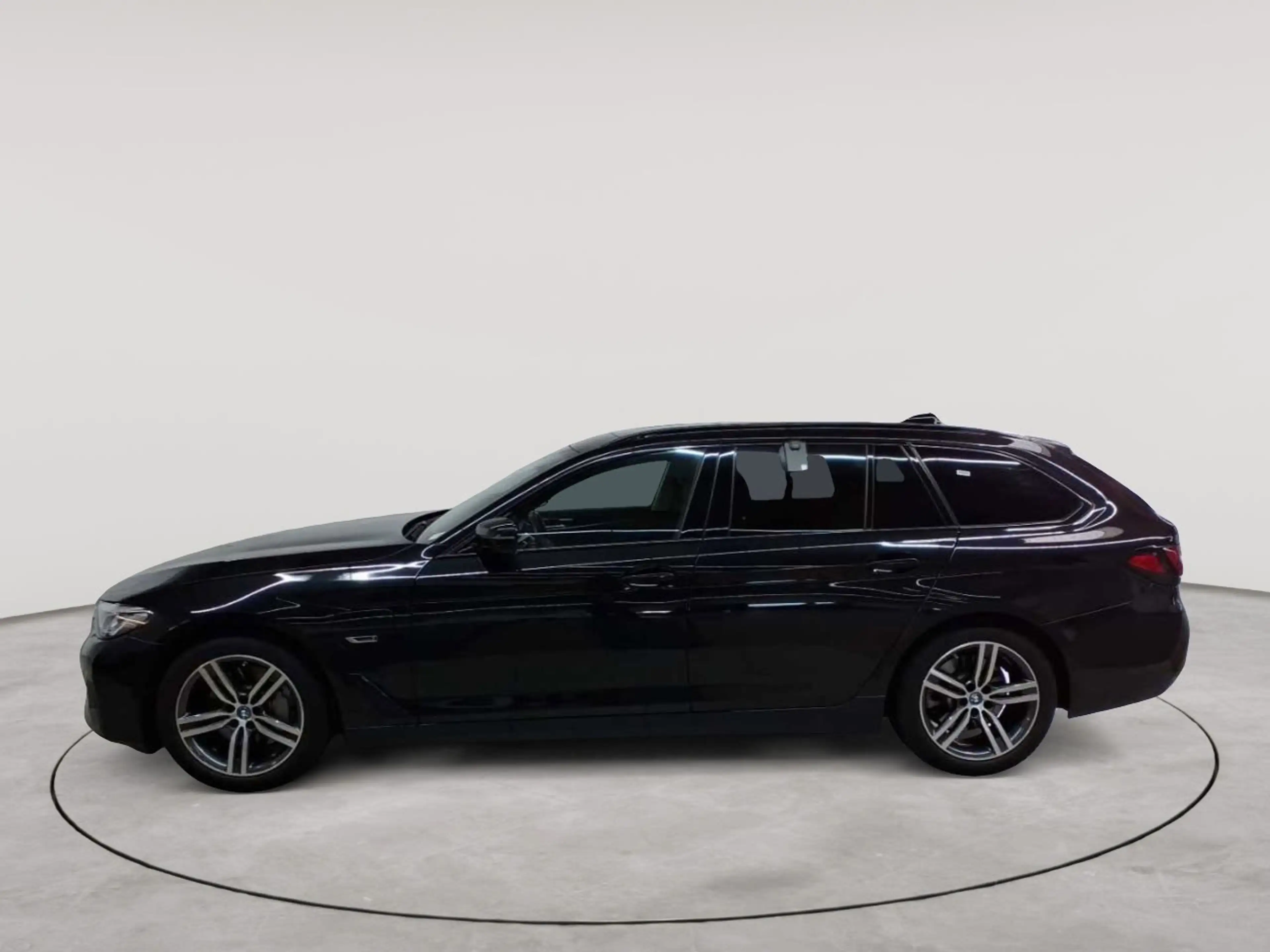 BMW 530 530e Touring Aut. Navi Pano AHK Leder — photo 6