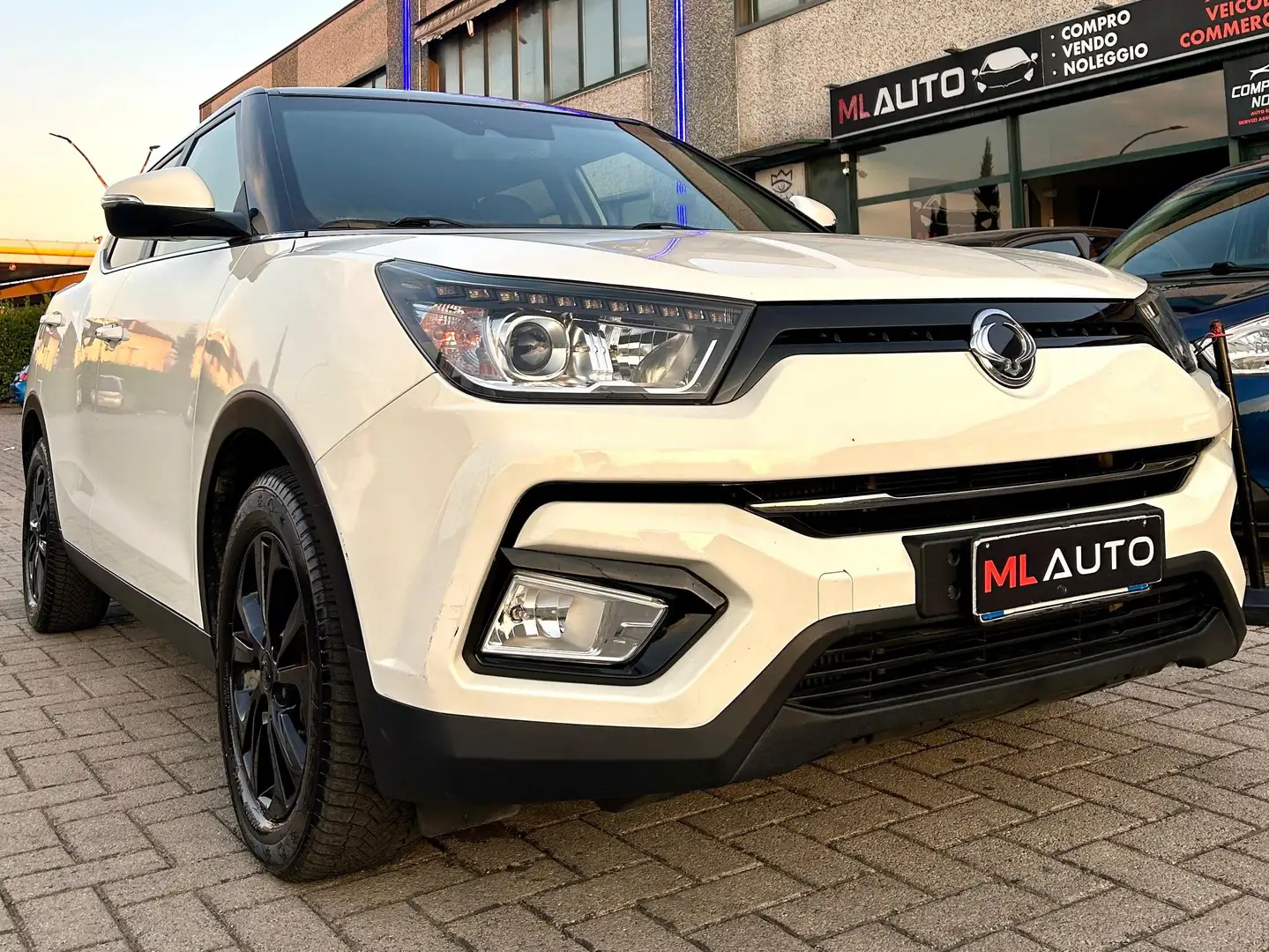 SsangYong Tivoli Tivoli 1.6d 2WD (84kw) White - 2