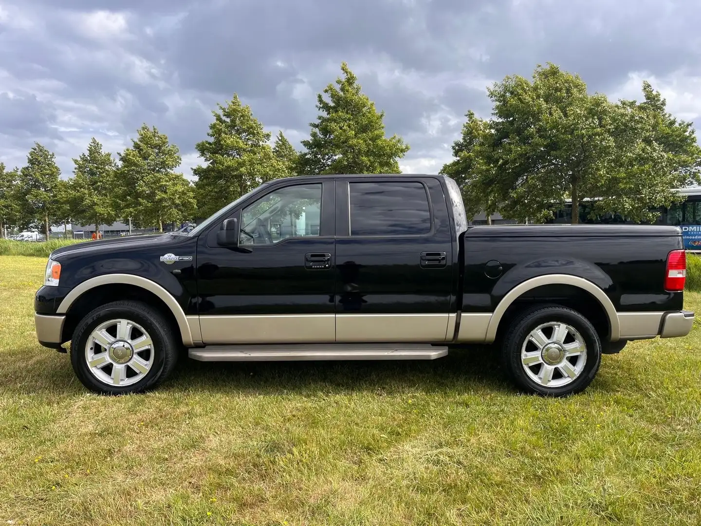 Ford F 150 King Ranch Zwart - 2
