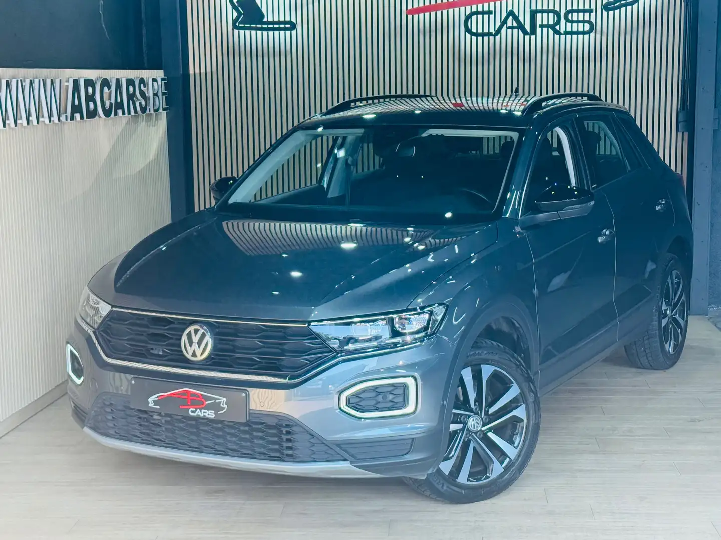 Volkswagen T-Roc 1.0 TSI IQ.Drive * GARANTIE 12 MOIS * 1ER PROP * Gris - 2