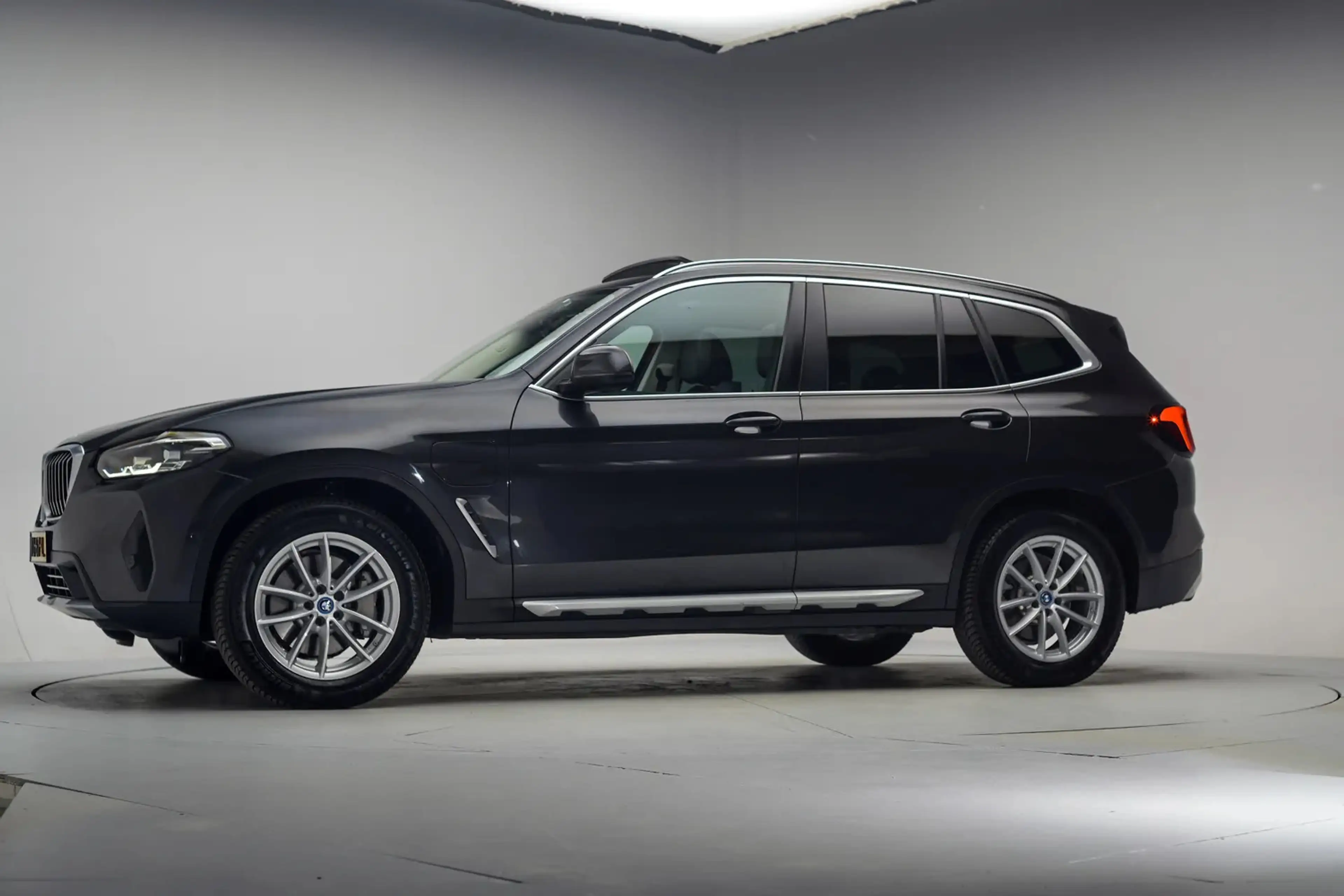 BMW X3 xDrive 30e Business Edition Facelift Aut. [ Panora — photo 2