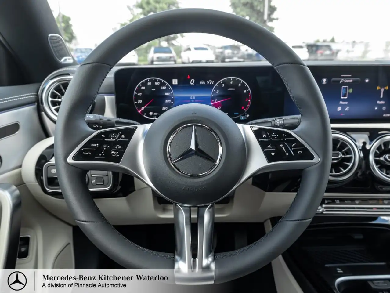 Mercedes-Benz CLA снимка Mercedes-Benz CLA