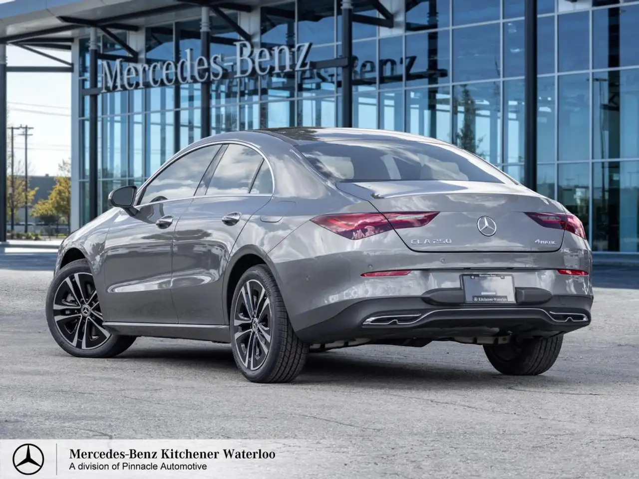 Mercedes-Benz CLA снимка Mercedes-Benz CLA