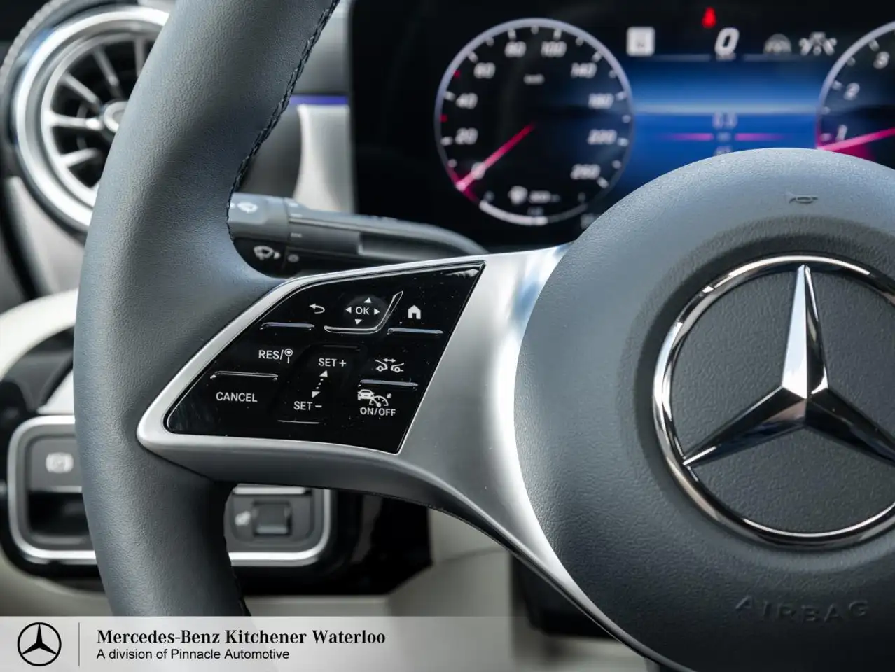 Mercedes-Benz CLA снимка Mercedes-Benz CLA