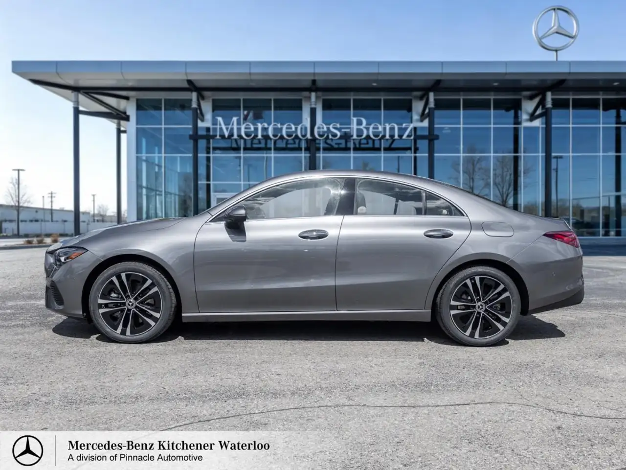 Mercedes-Benz CLA снимка Mercedes-Benz CLA