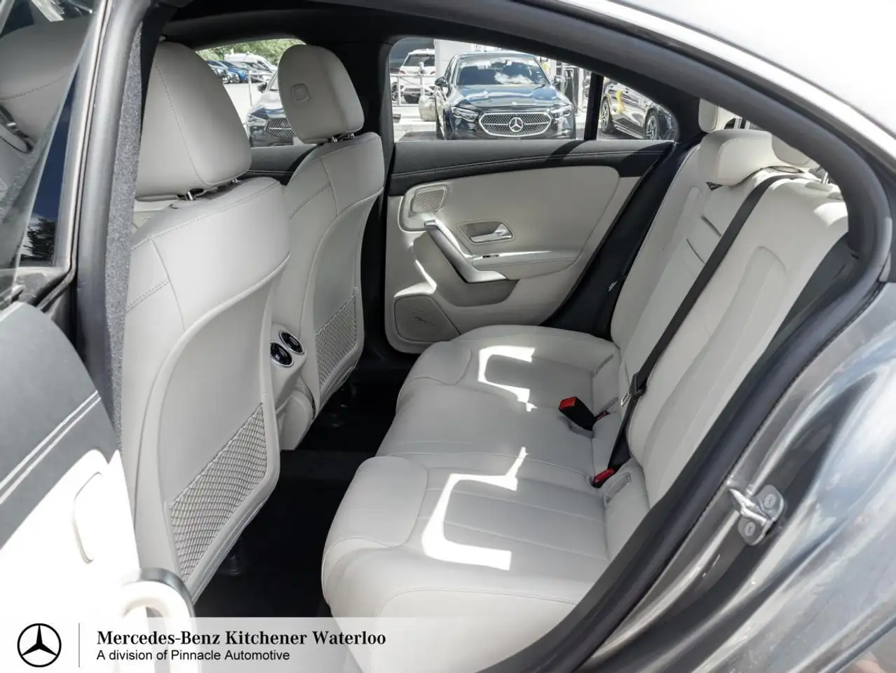 Mercedes-Benz CLA снимка Mercedes-Benz CLA