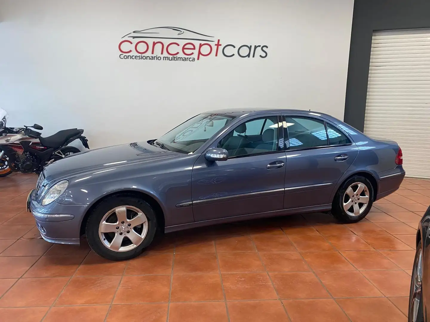 Mercedes-Benz E 270 E 270 CDI Blu/Azzurro - 2