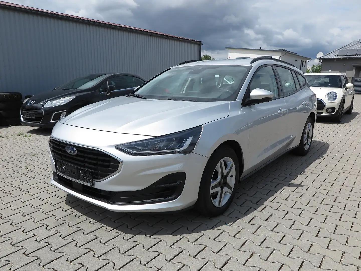 Ford Focus Cool Navigation Silber - 1