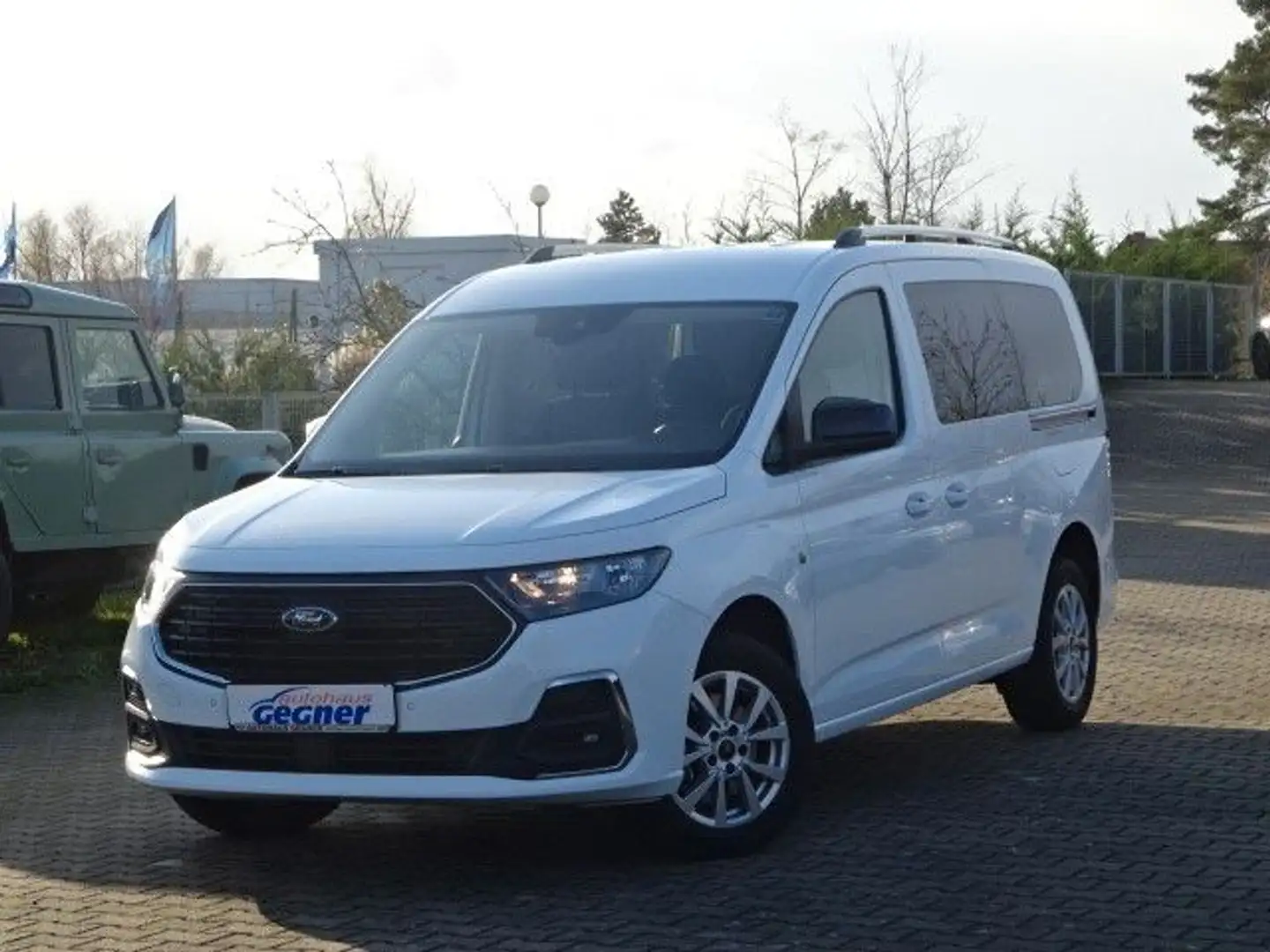 Ford Grand Tourneo Connect 122PS Titanium LMF SHZ Fehér - 2
