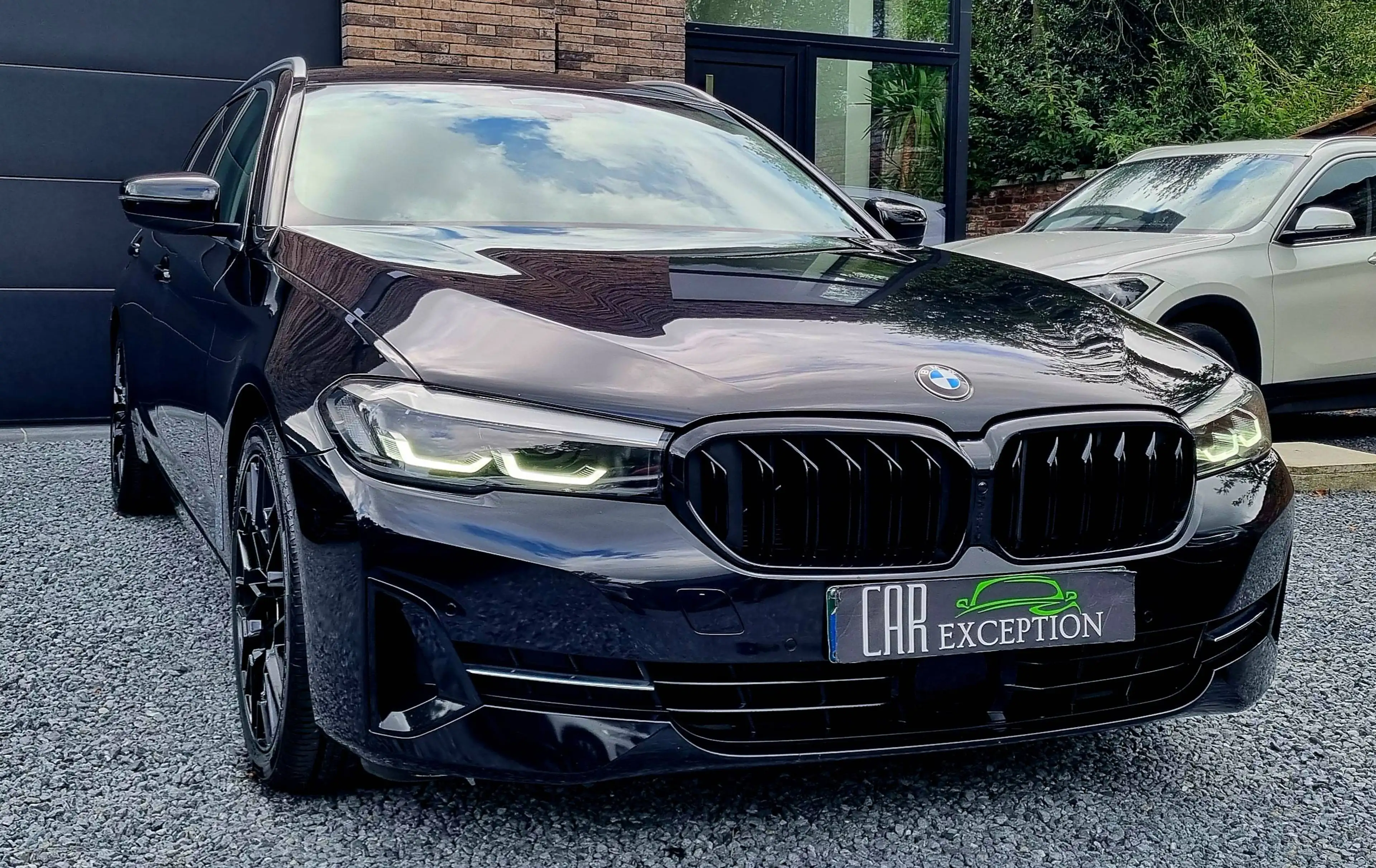 BMW 518 Touring 518 dA MHEV — photo 2
