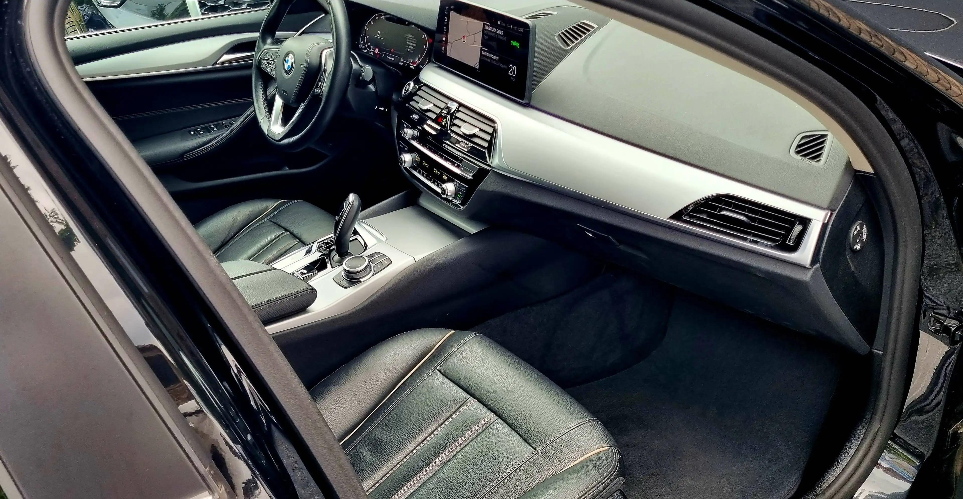 BMW 518 Touring 518 dA MHEV — photo 13