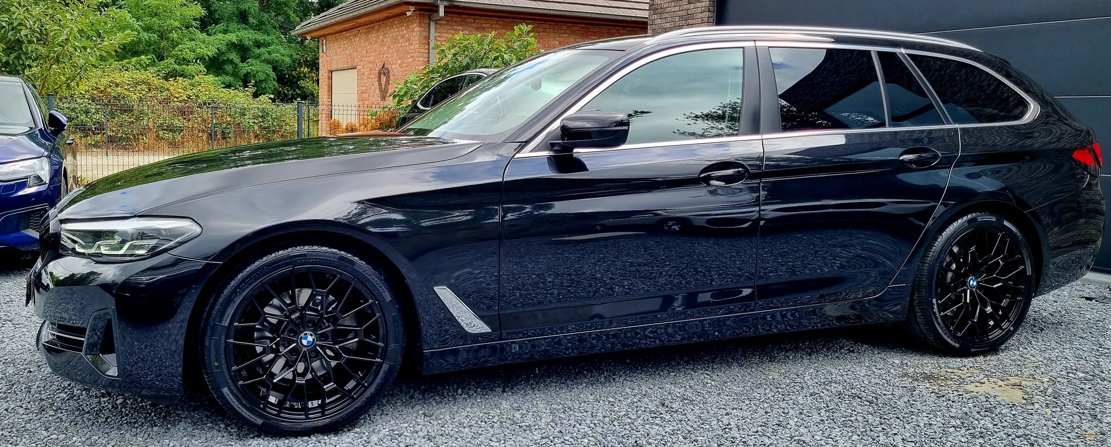BMW 518 Touring 518 dA MHEV — photo 7