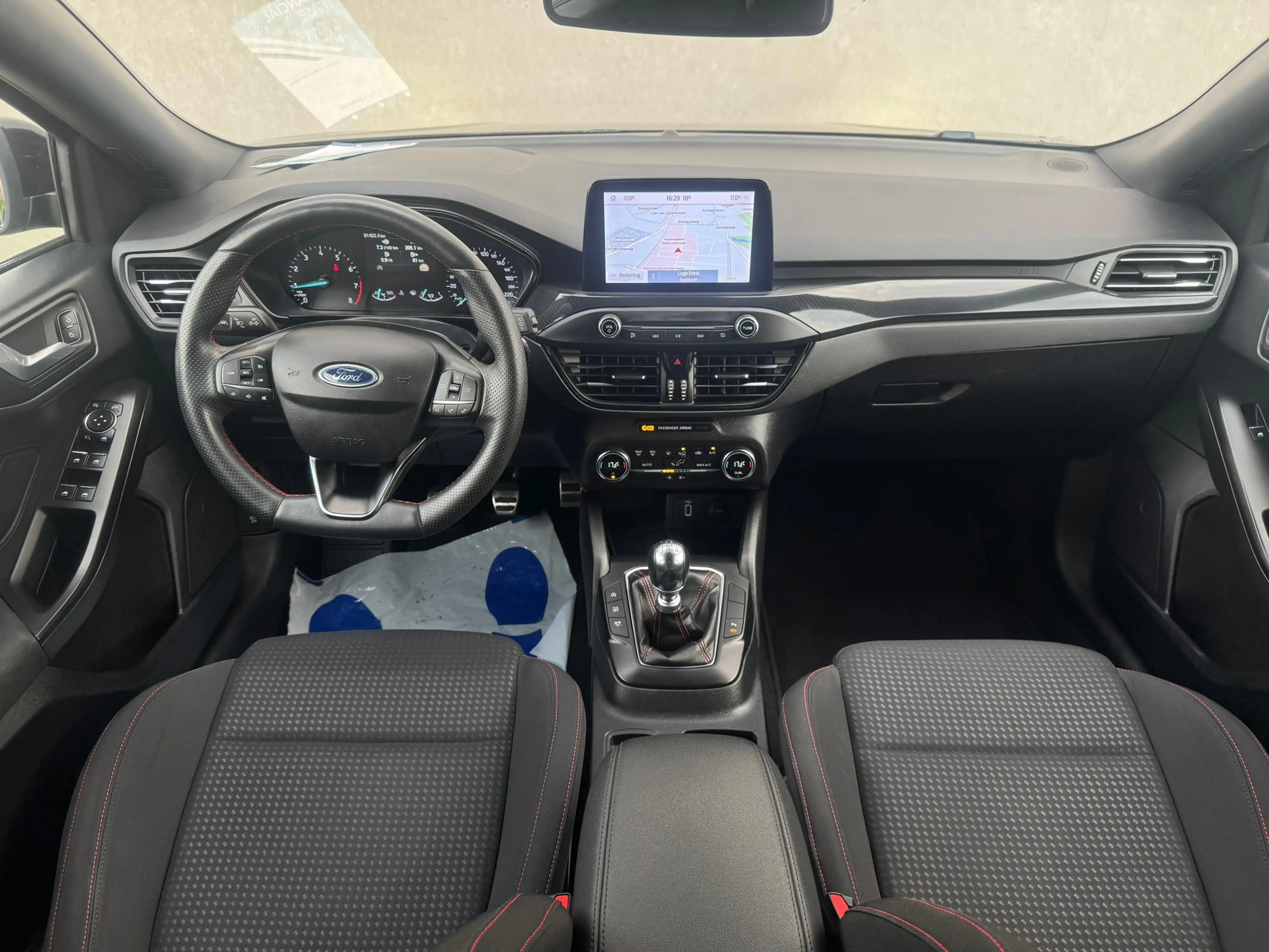 Ford Focus 1.0 EcoBoost ST Line Business NAV CRUISE 18 INCH C — photo 8