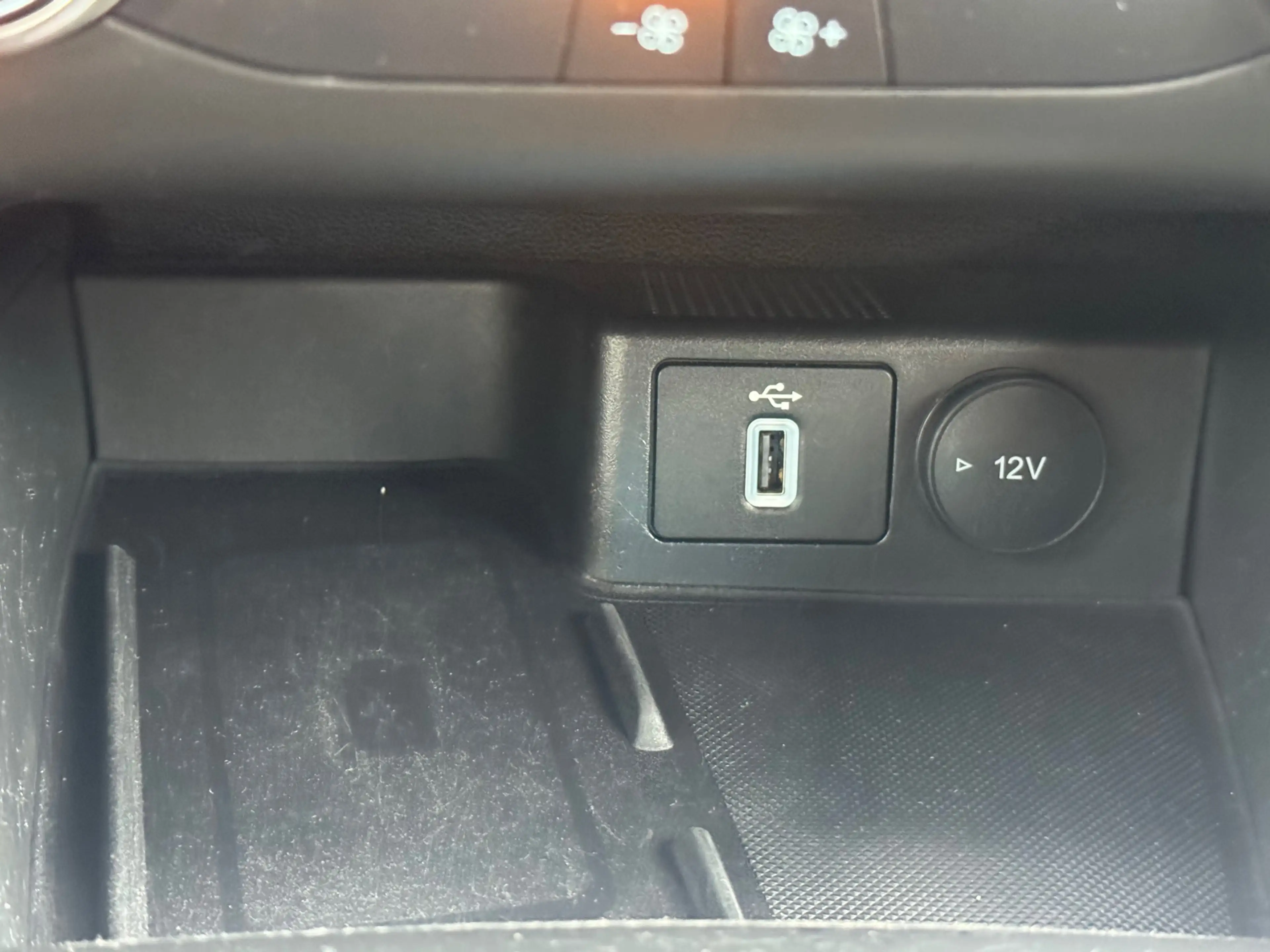 Ford Focus 1.0 EcoBoost ST Line Business NAV CRUISE 18 INCH C — photo 28