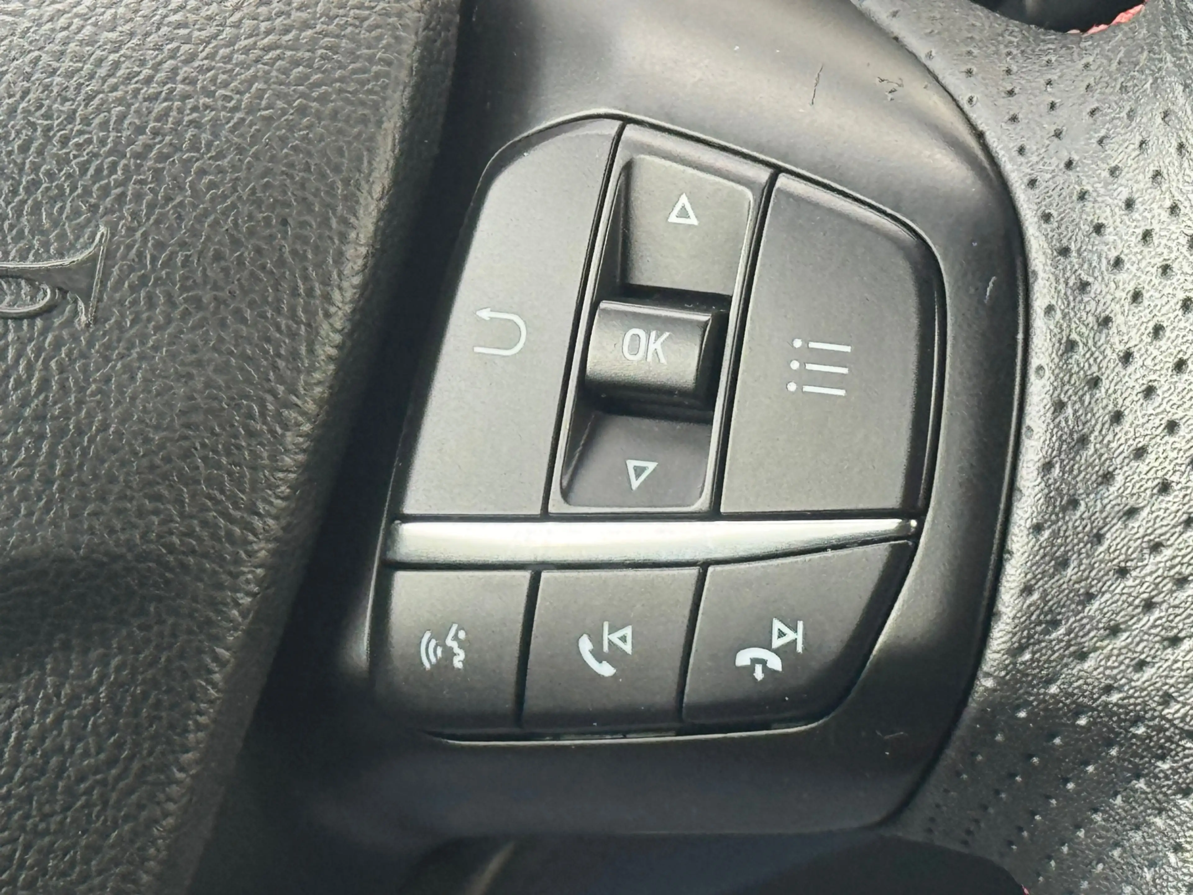 Ford Focus 1.0 EcoBoost ST Line Business NAV CRUISE 18 INCH C — photo 12