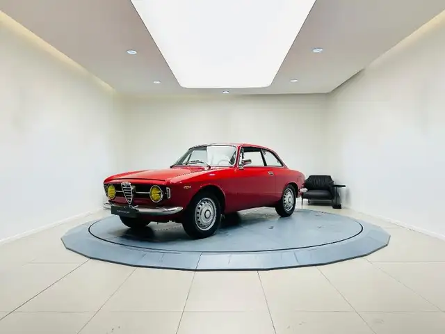Alfa Romeo Giulia SPRINT GT 1600