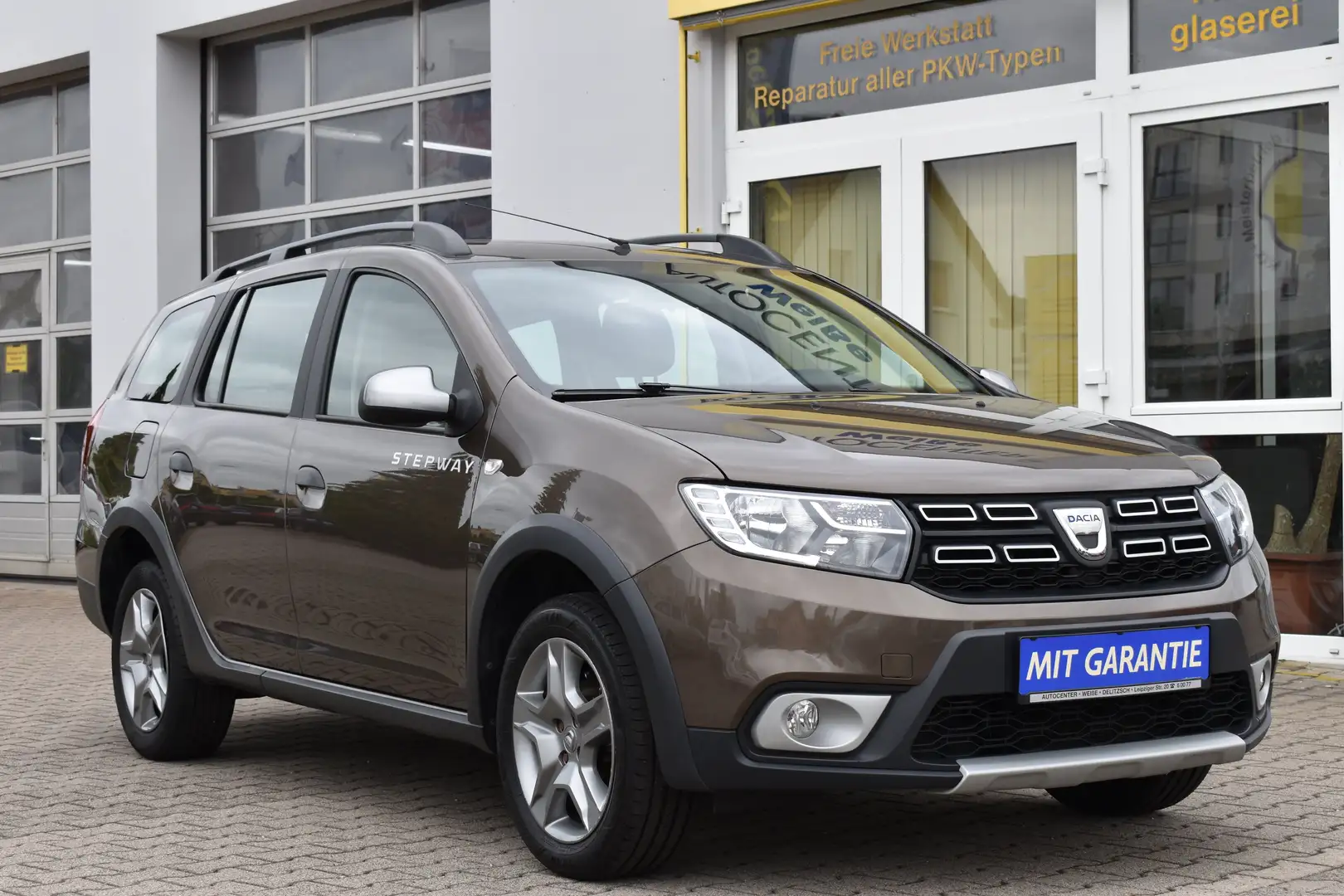 Dacia Logan Stepway TÜV-Neu Navi AHK Garantie Bronze - 2