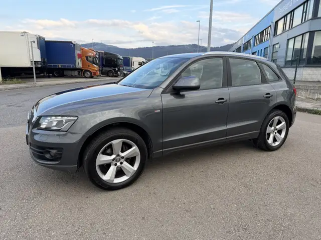 Audi Q5 2.0TDI quattro Ambiente 143