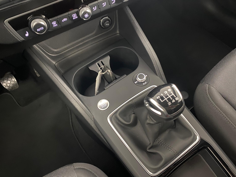 Audi Q2 30 1.0 TFSI S Line OPF LED*NAVI 85 kW (116 PS),... — photo 11