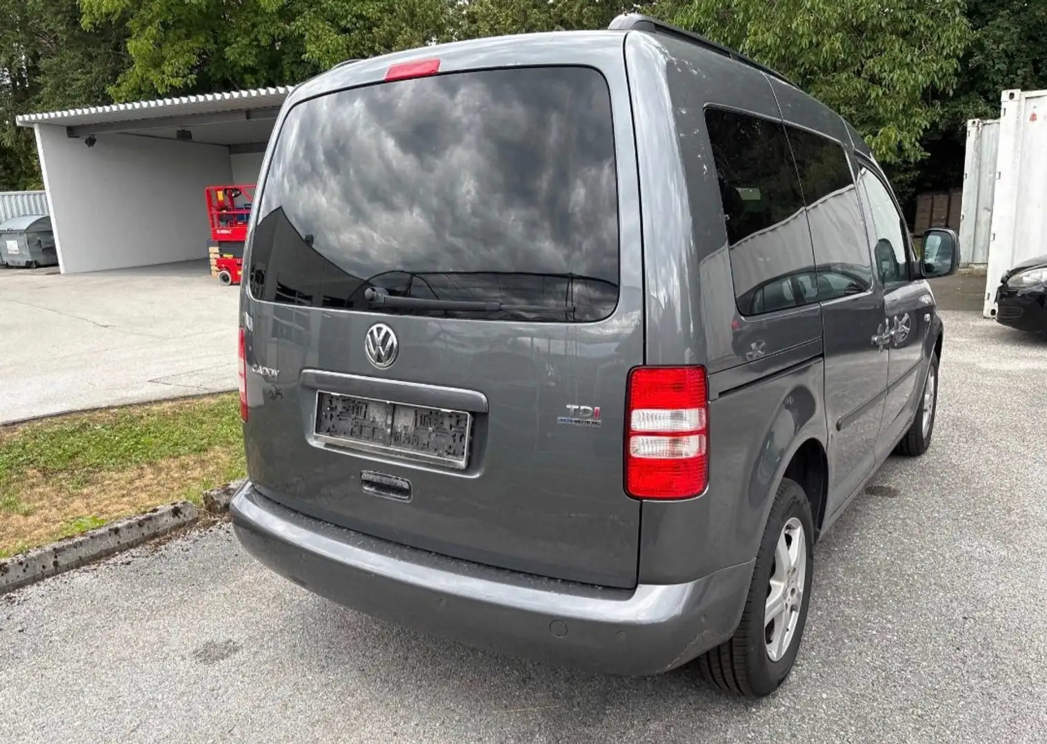 Volkswagen Caddy 1.6 TDI DPF Grau - 2