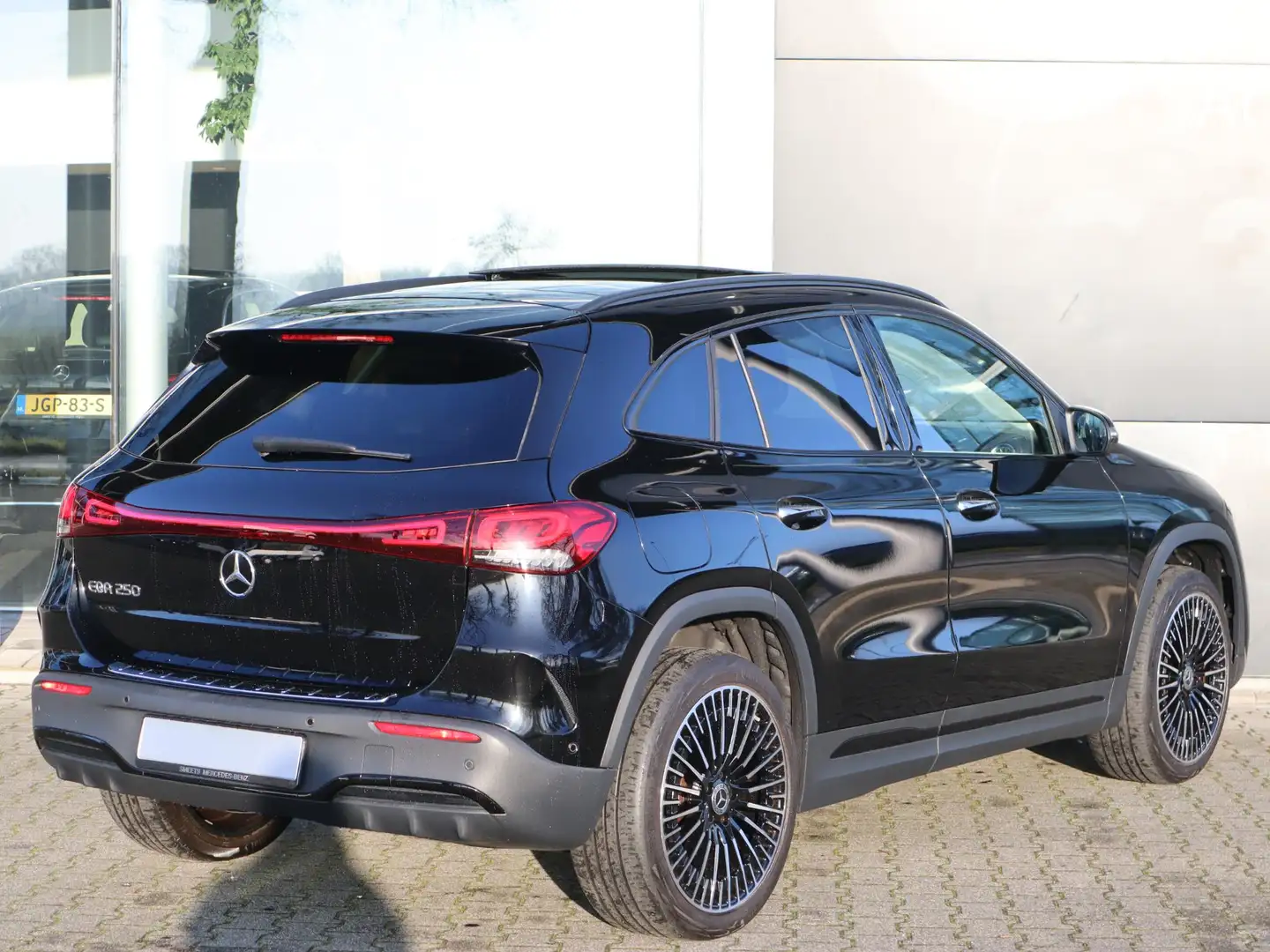 Mercedes-Benz EQA 250 AMG Line 67 kWh Noir - 2