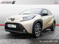 Toyota Aygo X 1.0 I-VVT-i Team D SHZ KAMERA ACC Beige - thumbnail 1