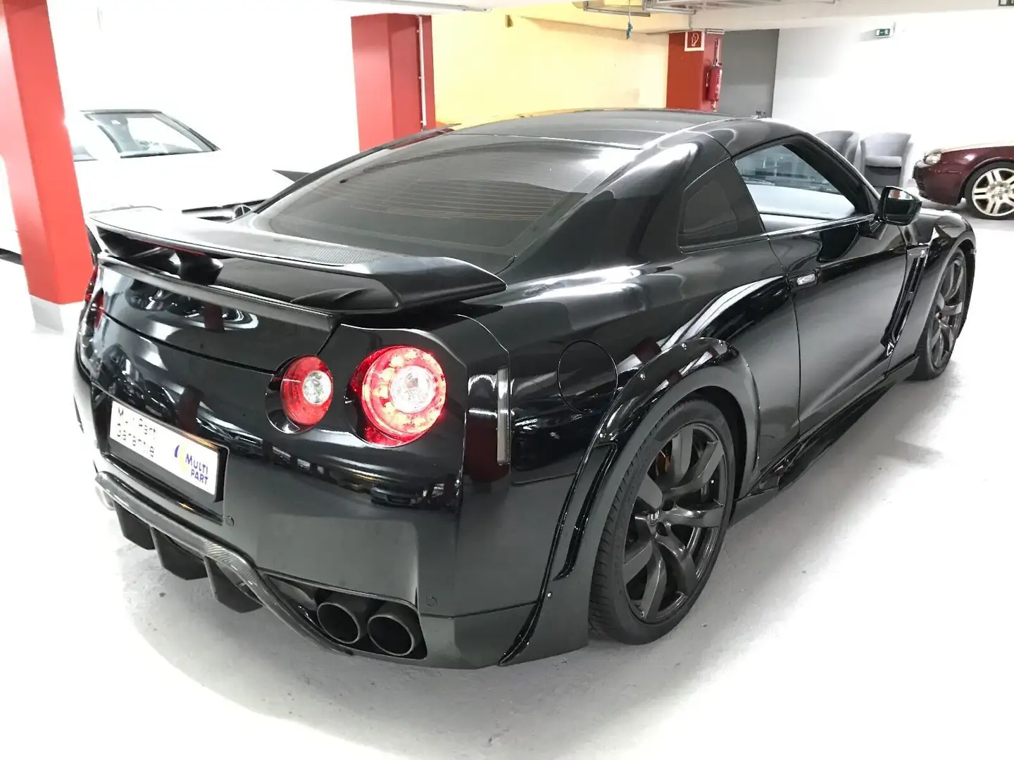 Nissan GT-R Black|Carbon Edition|R35|Vollausstattung Schwarz - 2