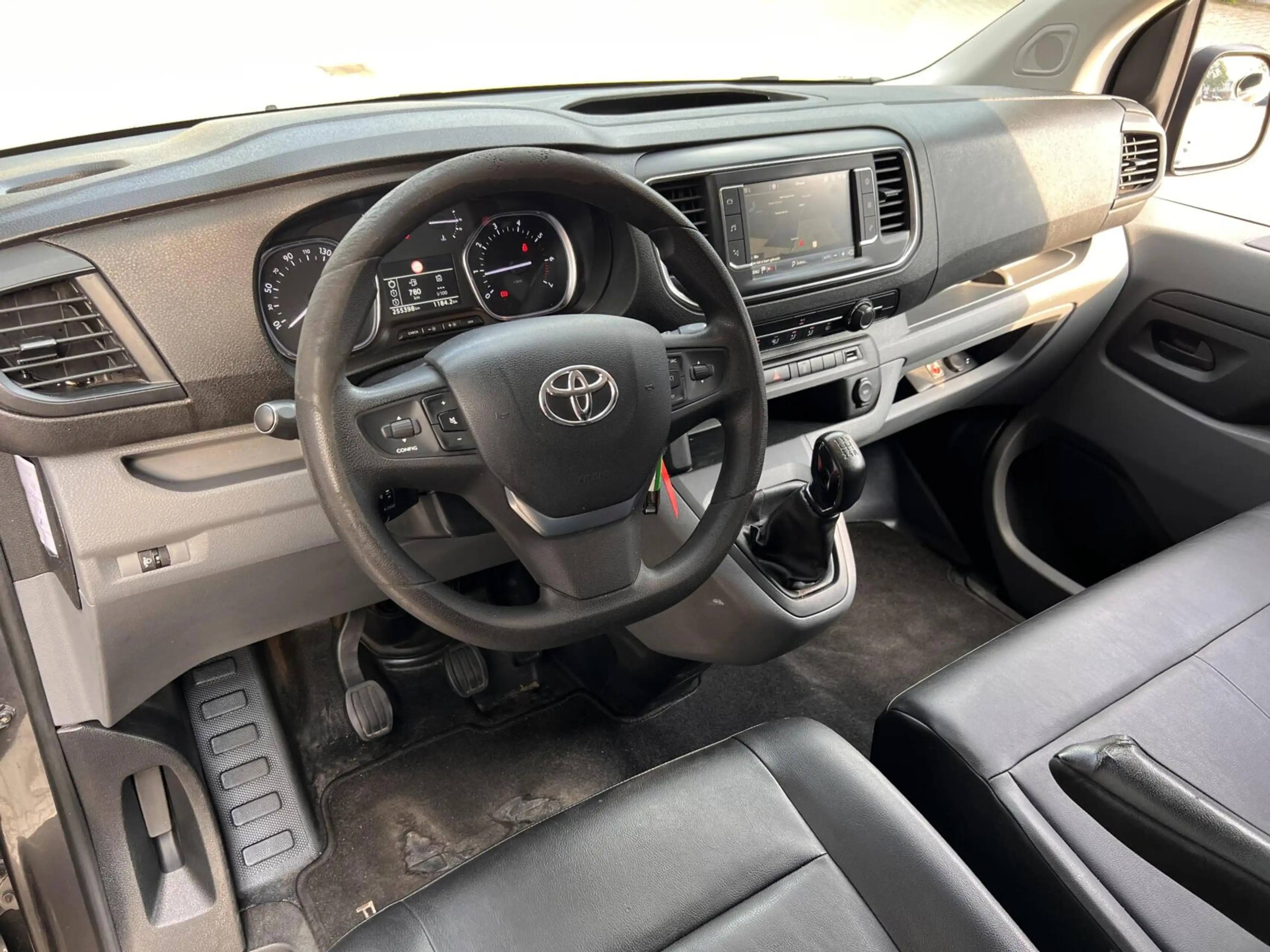Toyota Proace Compact 1.6 D-4D *Leder* Navi, Trekhaak, NAP, — photo 4