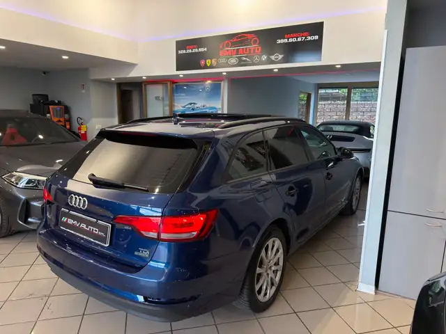 Audi A4 view 13